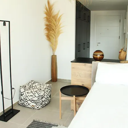 Boho Seaside In Cove Garden Apartment