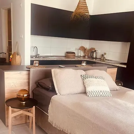 Apartment Boho Seaside In Cove Garden *