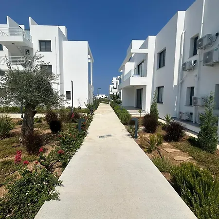 Apartament Boho Seaside In Cove Garden Kirenia